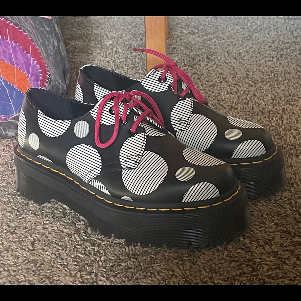 Dr. Martins - White and black polka dot shoes with pink laces, great condition